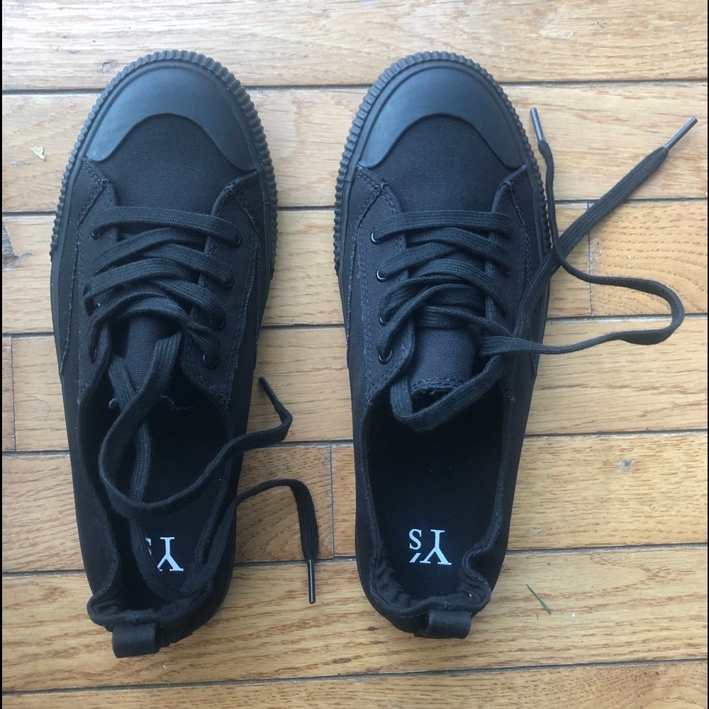 Low sneakers Y’s Yohji Yamamoto .Size 39 (run smaller like 38. Brand-new